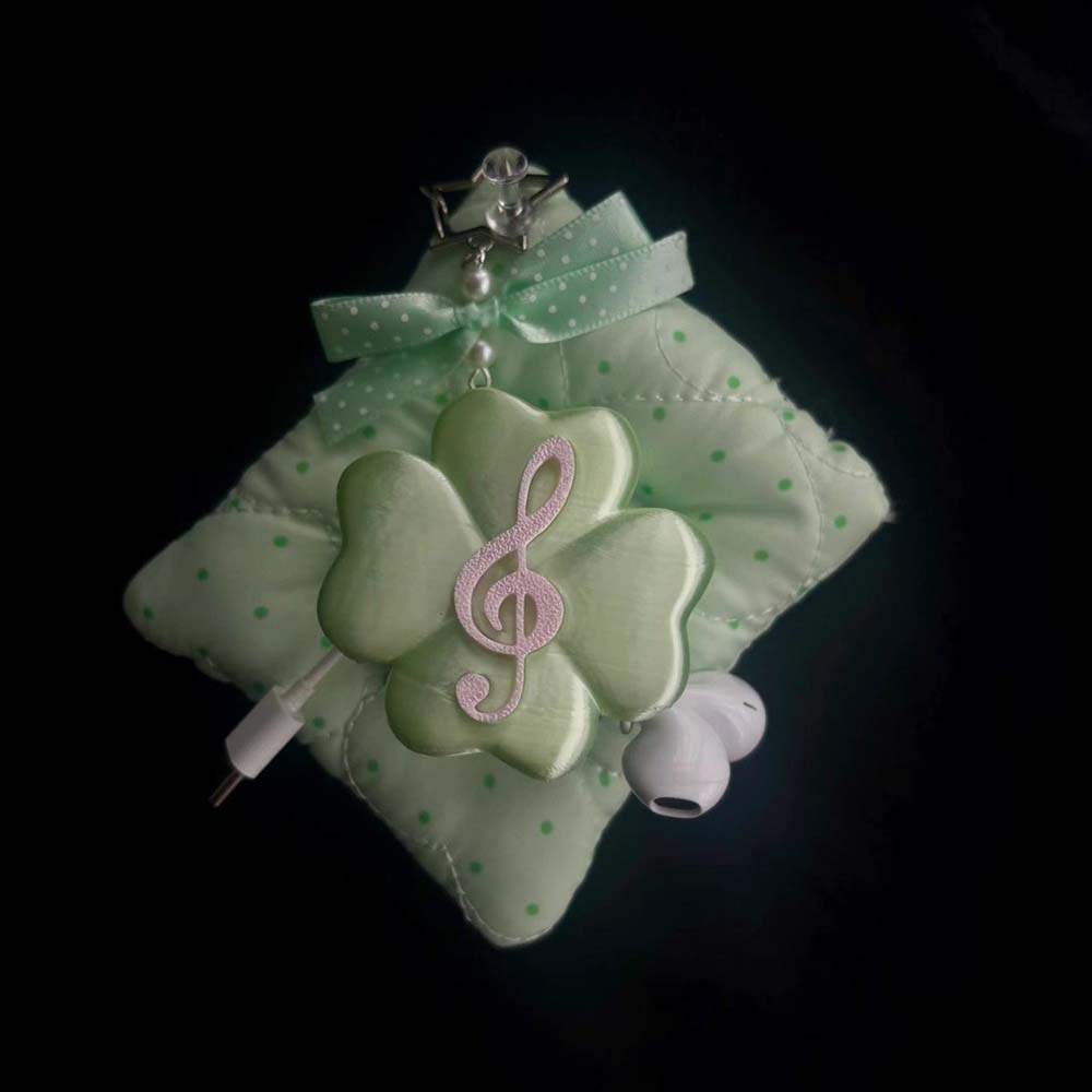 Four Leaf Clover Earphone Cabl - Cable Organizer Bag のレビューと価格