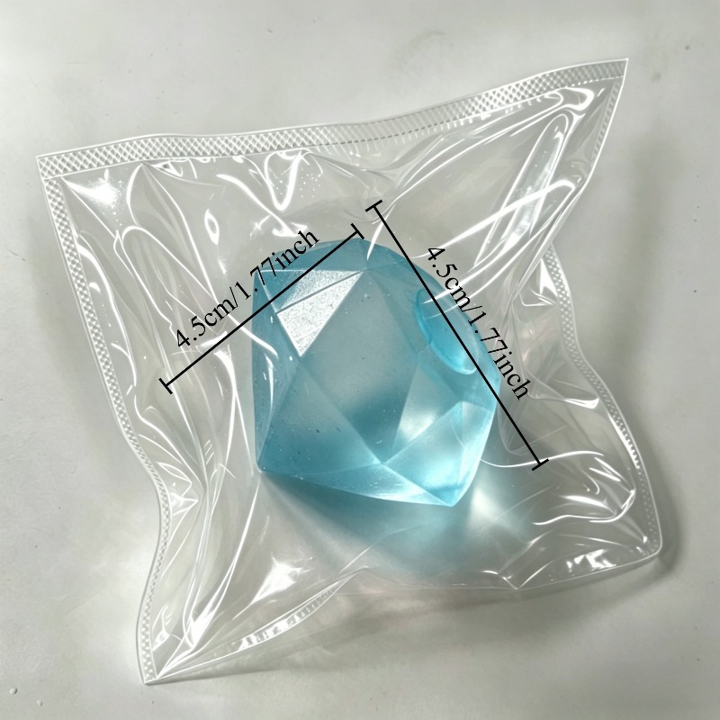 Translucent Diamond Shaped Mal - Tech Accessories And Gadgets のレビューと価格